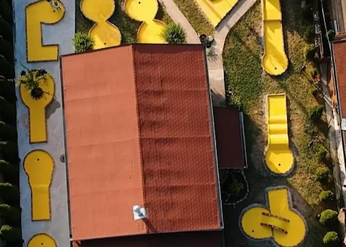 Semesterbostad Brvnara Anamarija