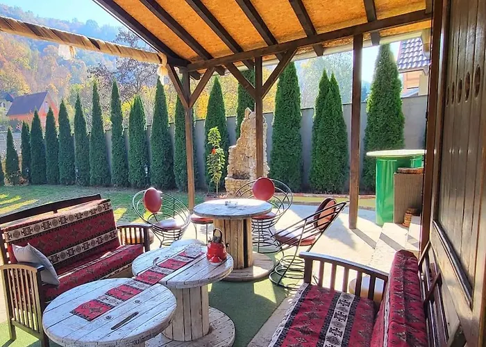 Semesterbostad Brvnara Anamarija *