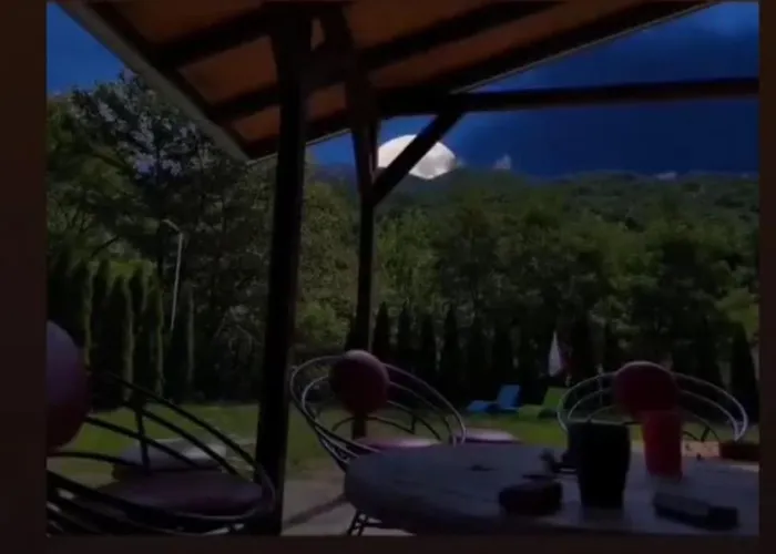 Brvnara Anamarija * Manastir